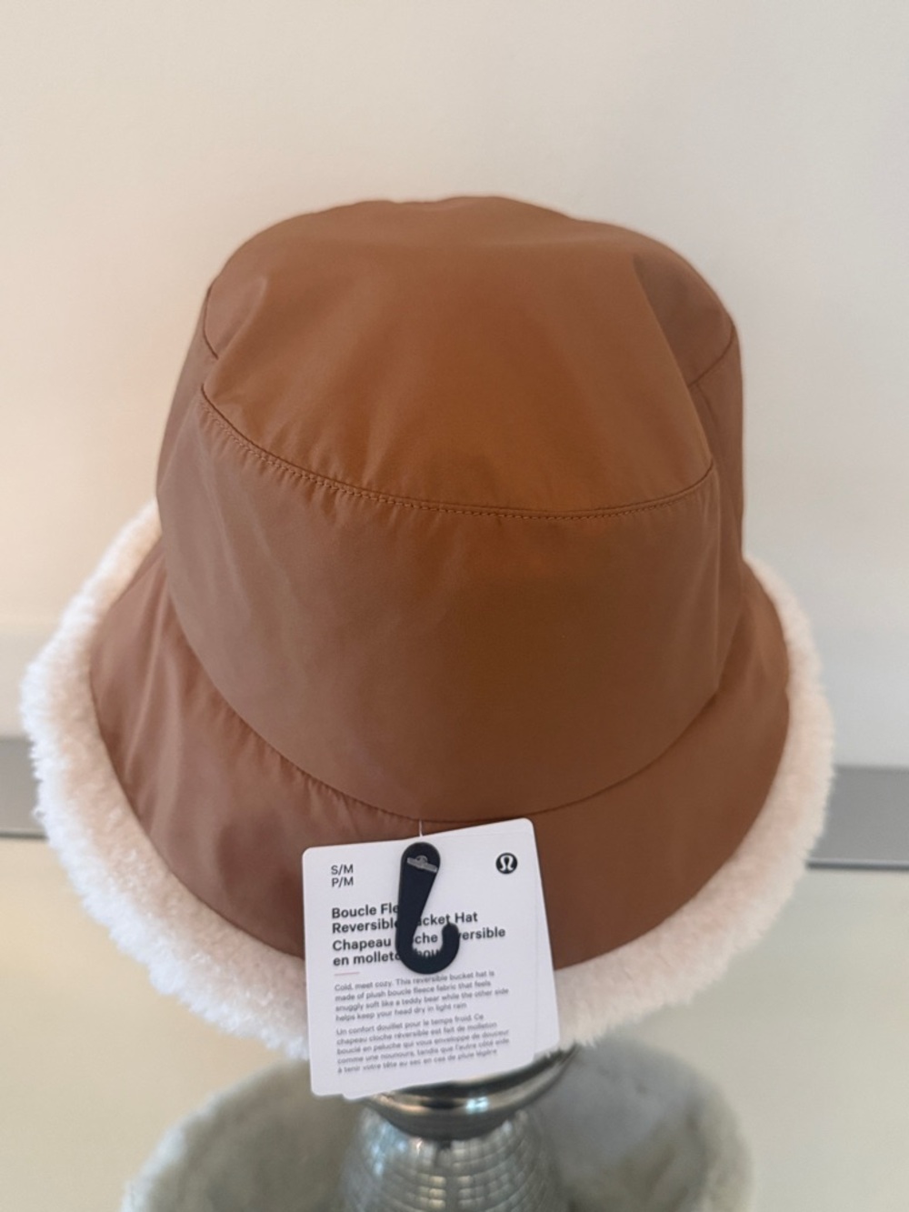 LULULEMON Boucle Fleece Reversible Bucket Hat NWT Chestnut Brown/Light Ivory S/M - Picture 8 of 16